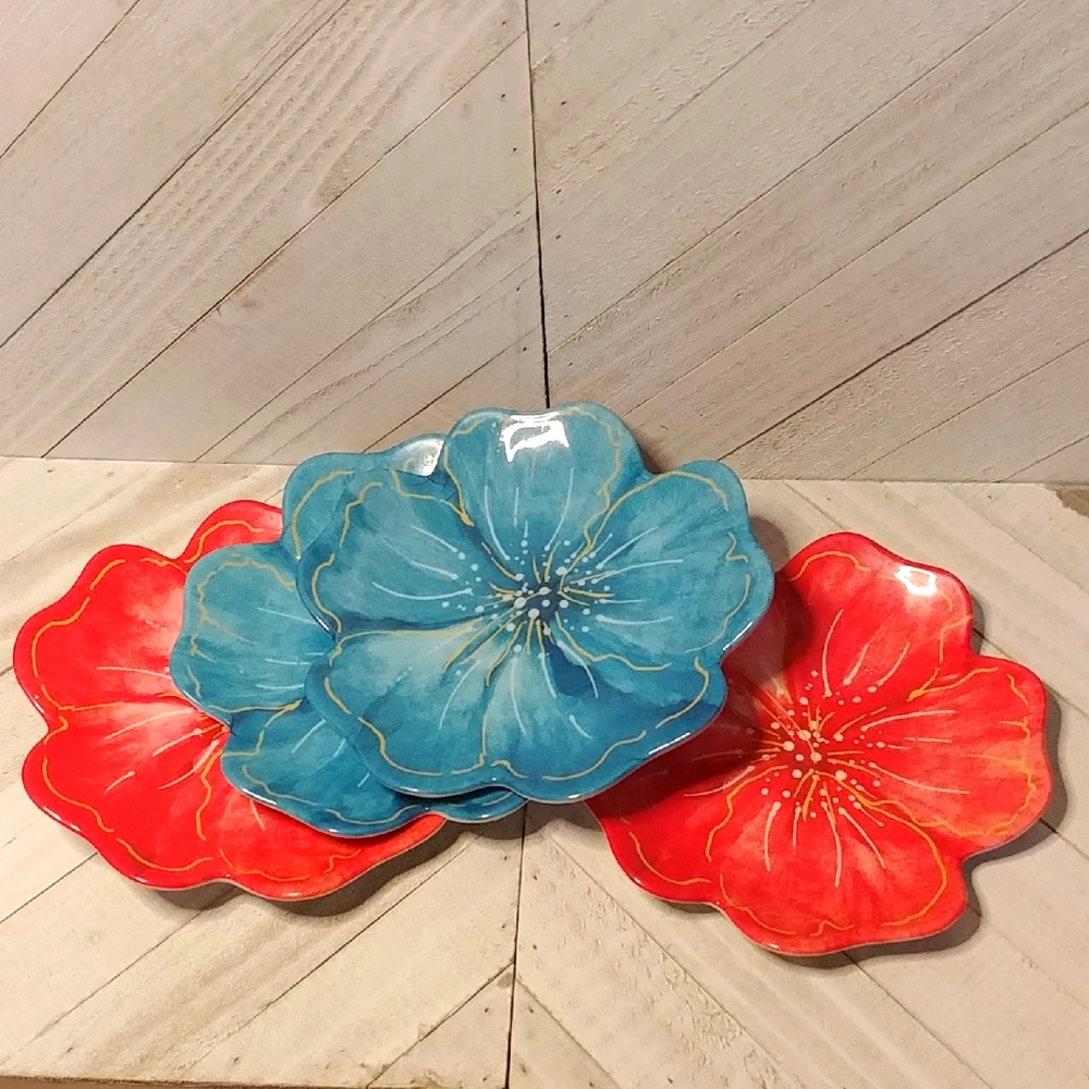 Set Of 4 Hard Plastic Floral Picnic Outdoor Side Dessert Plates